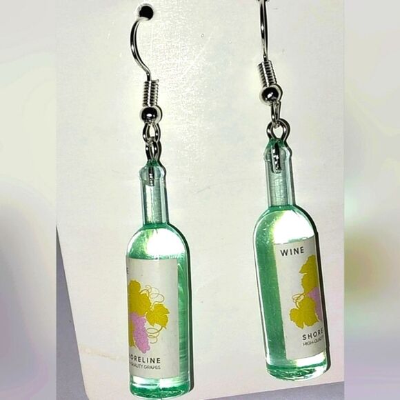 Super cute retro boozy resin earring - Picture 2 of 4